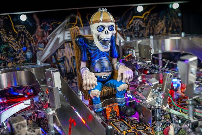 Stern Pinball x Metallica Remastered - 2024 Premium Model, 